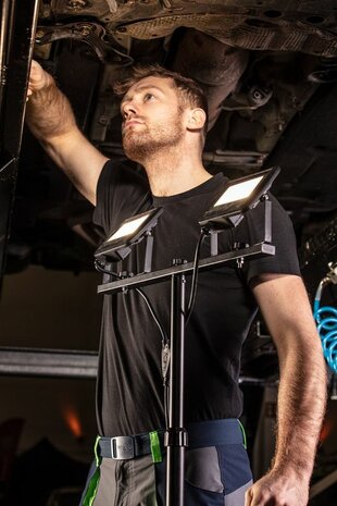 Bouwlamp 2x 50 watt LED op Statief foto